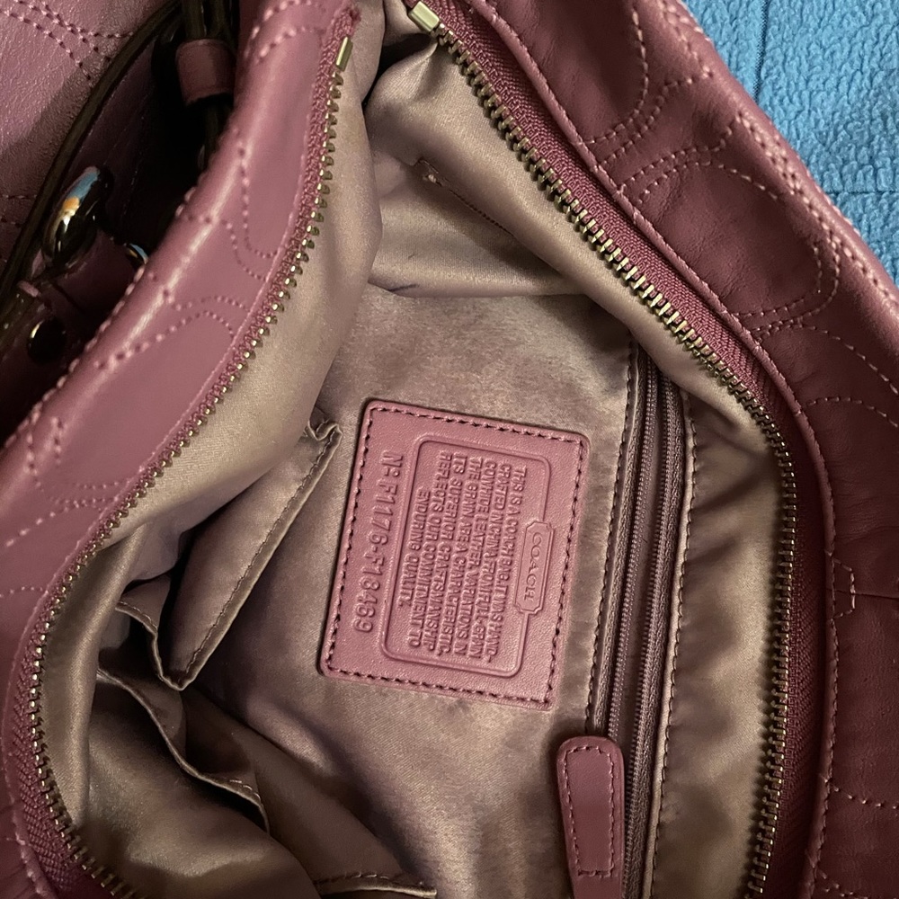 Handbag - Picture 2 of 7